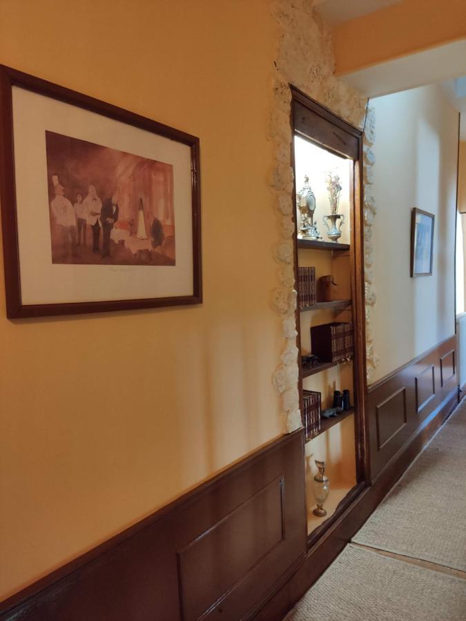 L'Entree Chambres D'Hotes Bar & Restaurant Castillonnès Екстериор снимка