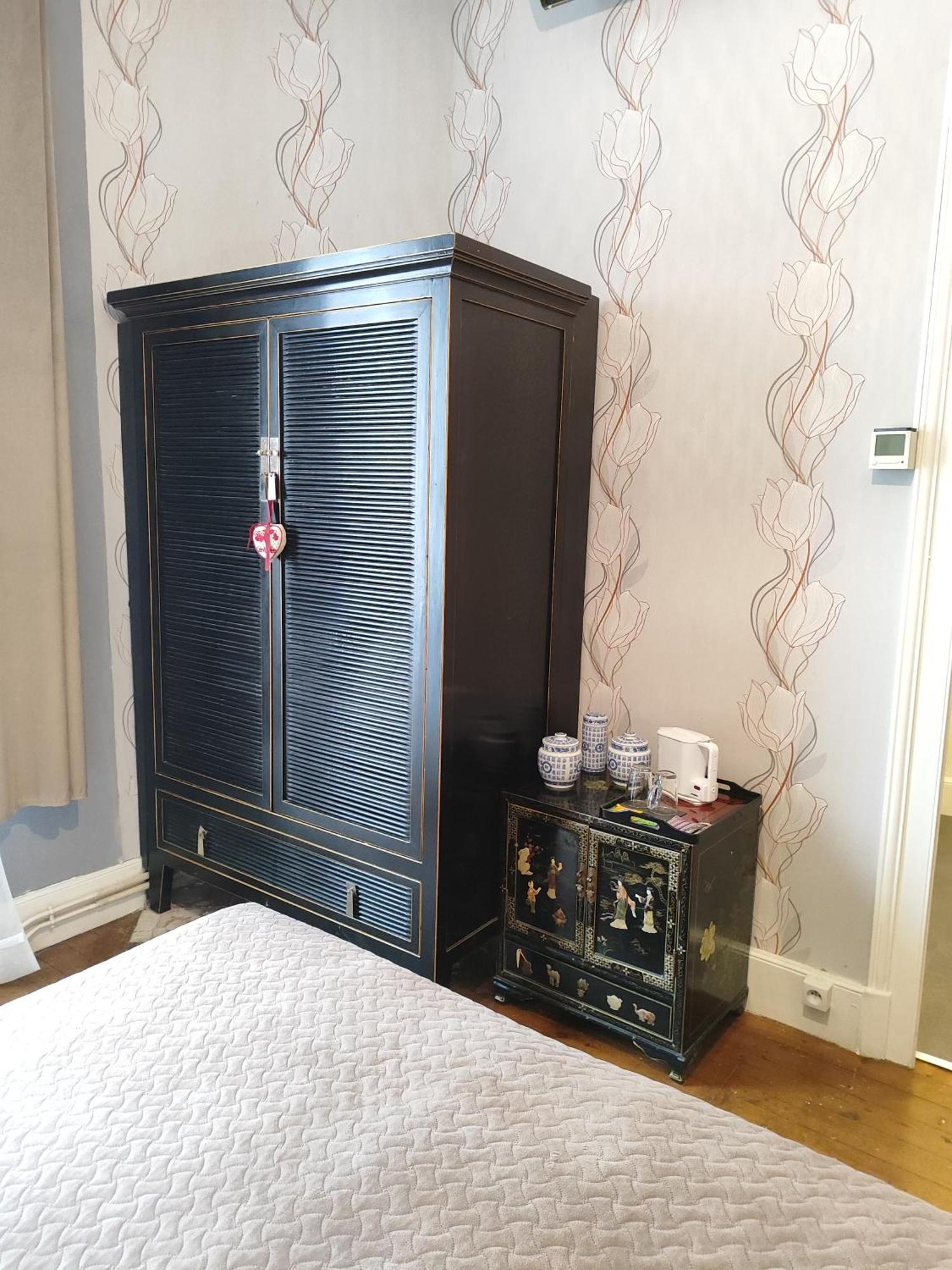 L'Entree Chambres D'Hotes Bar & Restaurant Castillonnès Екстериор снимка